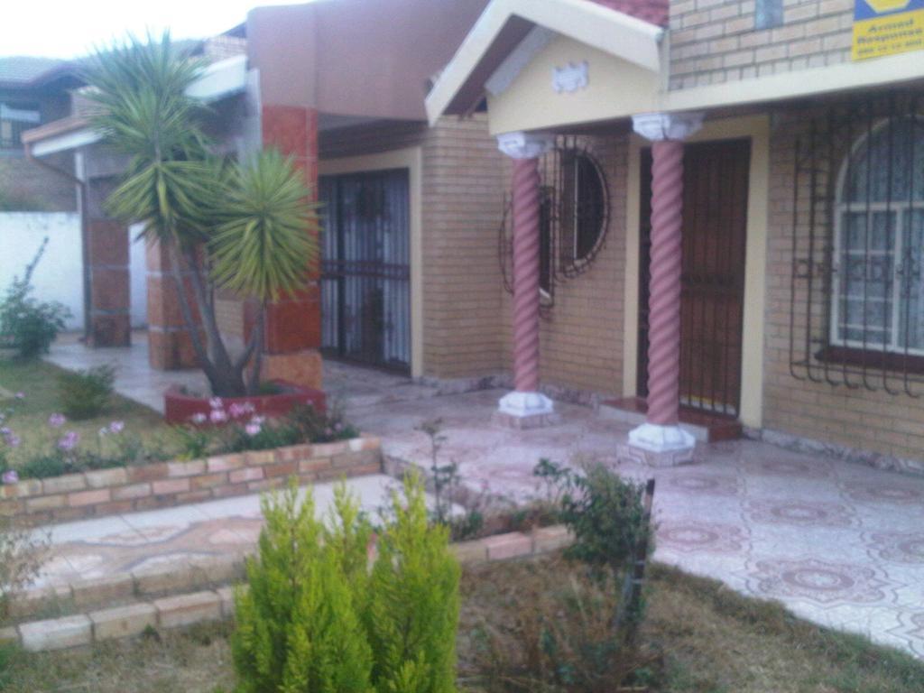 יוהנסבורג Guest House Macauly מראה חיצוני תמונה