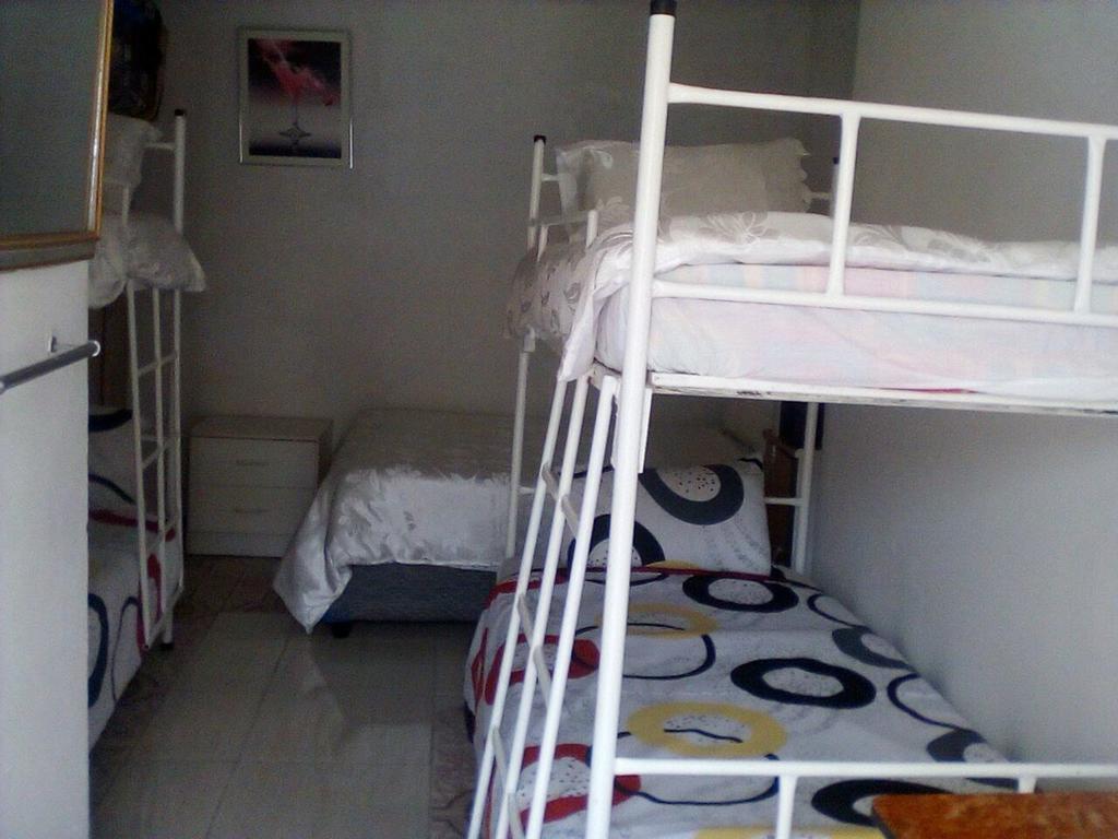 יוהנסבורג Guest House Macauly מראה חיצוני תמונה